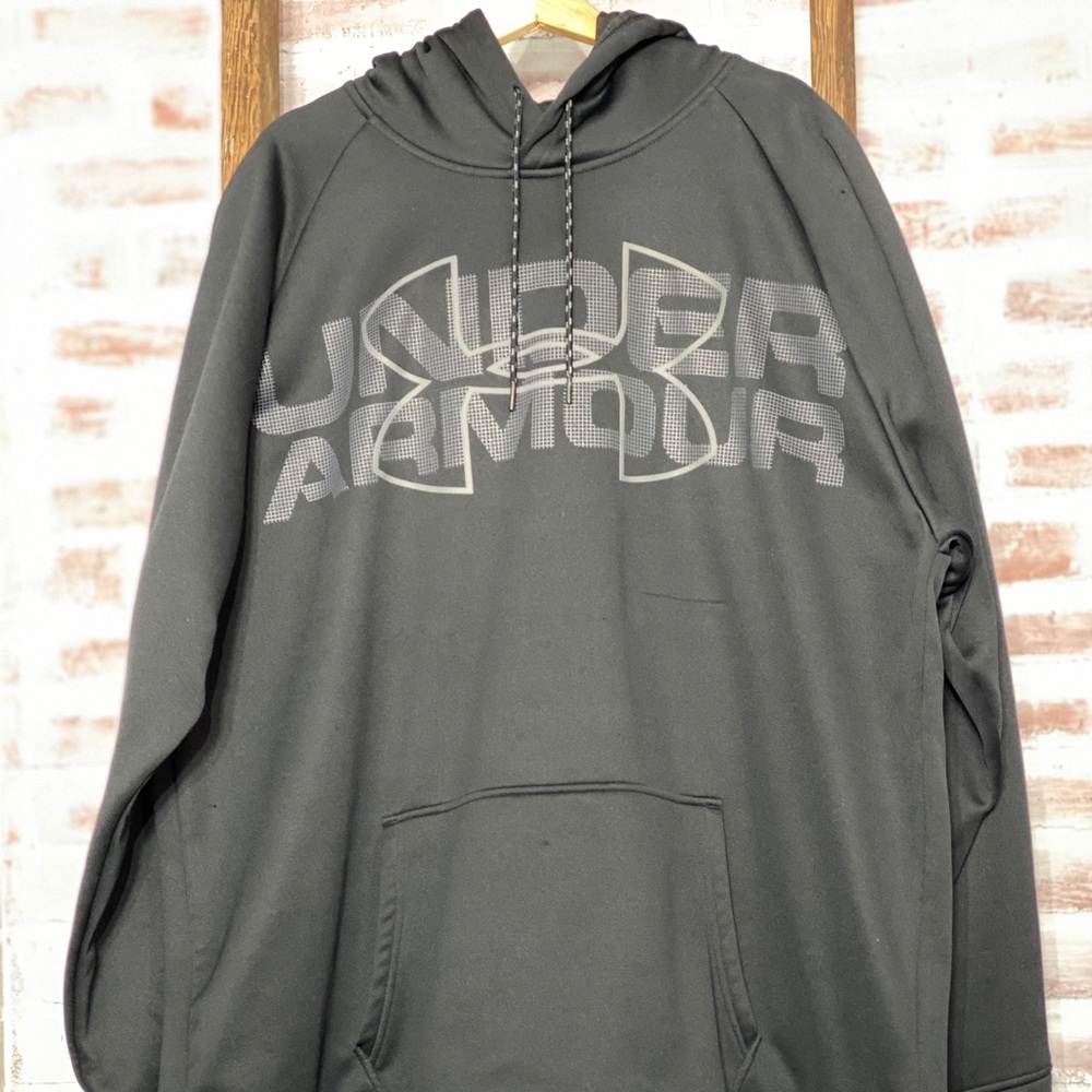 3XL Men’s Under Armor hoodie